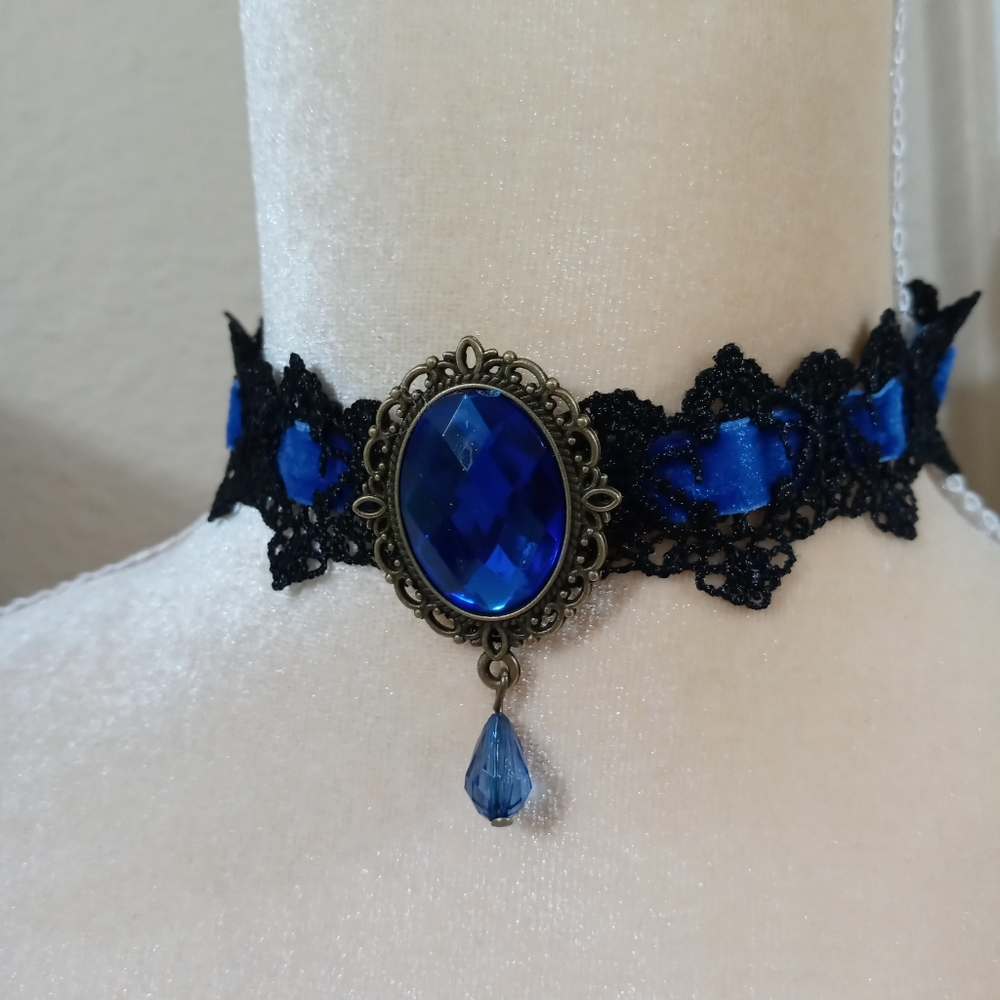 Blue Gothic lace velvet choker necklace